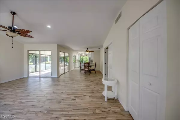 Fort Myers, FL 33908,6425 Royal Woods DR