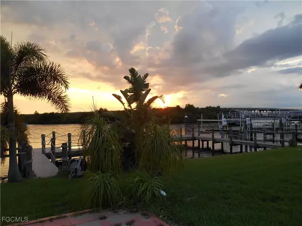 Fort Myers, FL 33905,306 Shoreland DR