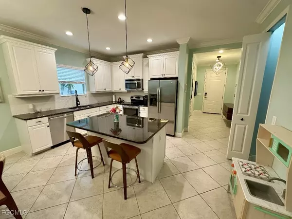 Naples, FL 34120,3635 Canopy CIR