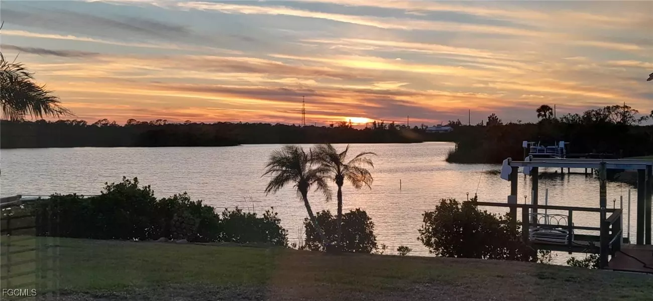 142 MARTINIQUE RD, North Port, FL 34287