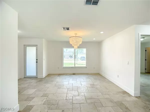 Fort Myers, FL 33908,6049 Perthshire LN
