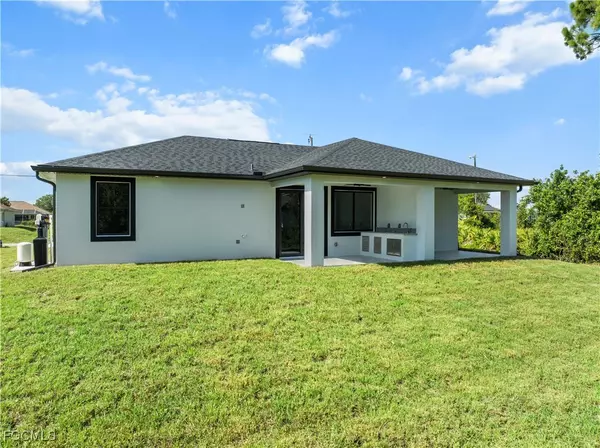 Lehigh Acres, FL 33976,2616 26th ST SW