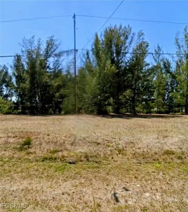 20th NW AVE, Cape Coral, FL 33993
