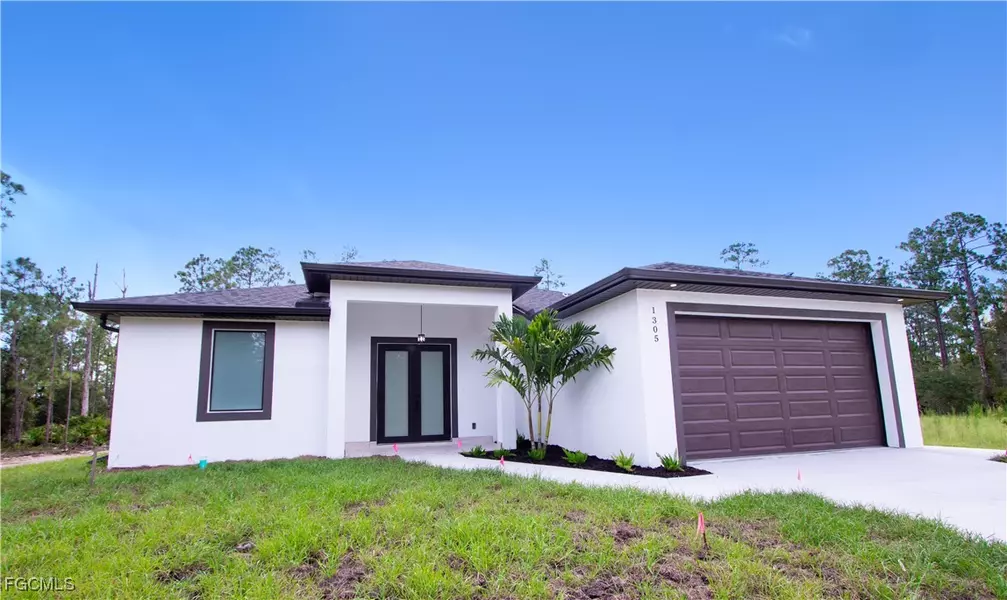 1305 Roosevelt AVE, Lehigh Acres, FL 33972