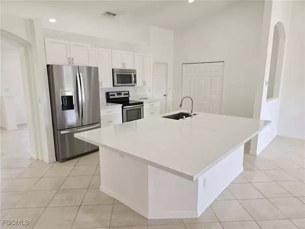 Cape Coral, FL 33993,630 NW 17th AVE