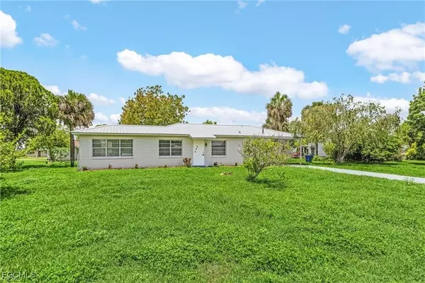 Lehigh Acres, FL 33936,205 Purdue ST