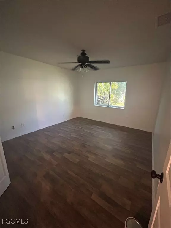 North Fort Myers, FL 33903,1165 Palm AVE #5C