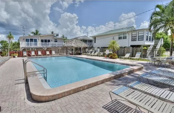 Fort Myers Beach, FL 33931,600 Estero BLVD #405