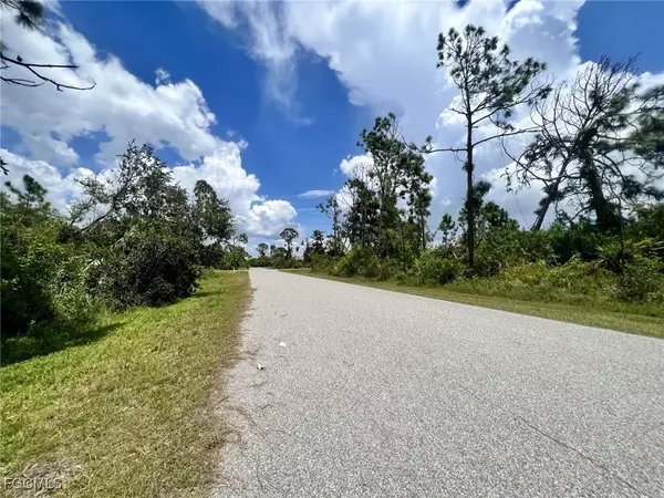 Port Charlotte, FL 33981,12040 Edwards RD