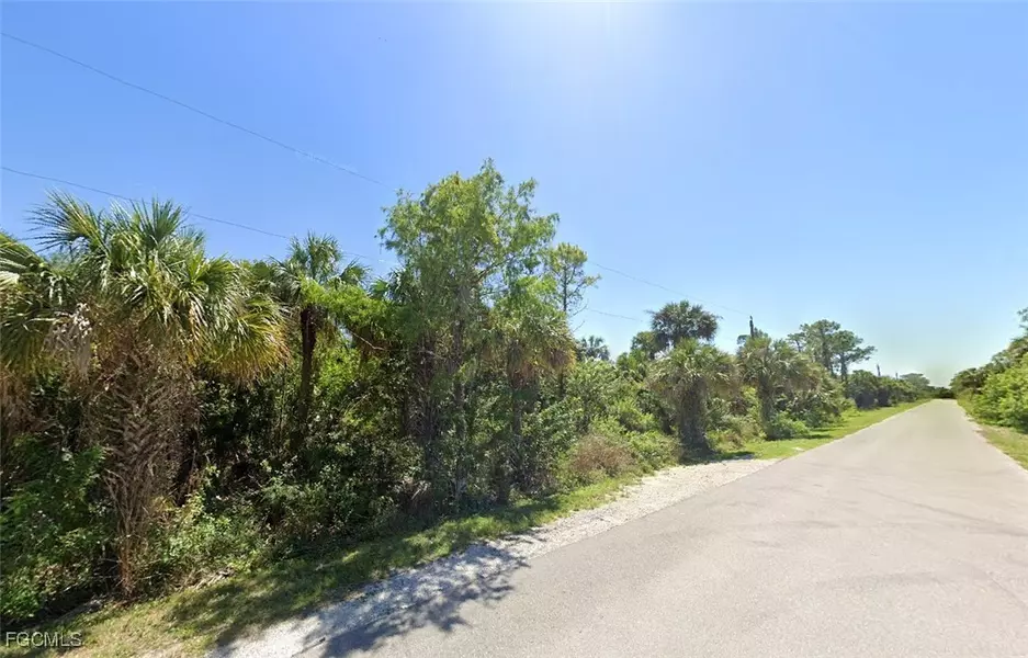 4020 28th AVE SE, Naples, FL 34117