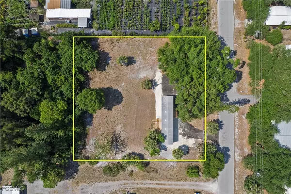 North Fort Myers, FL 33917,7728 Breeze DR