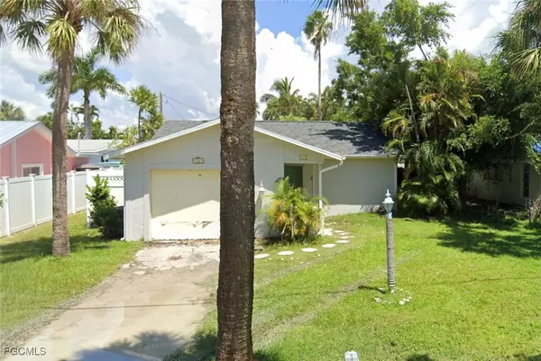1653 Atlanta Plaza DR, Sanibel, FL 33957