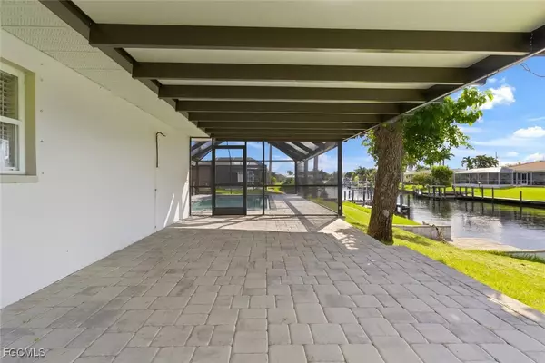 Cape Coral, FL 33904,2232 SE 27th ST