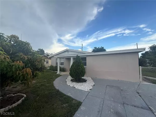 Fort Myers, FL 33916,1665 Henderson AVE