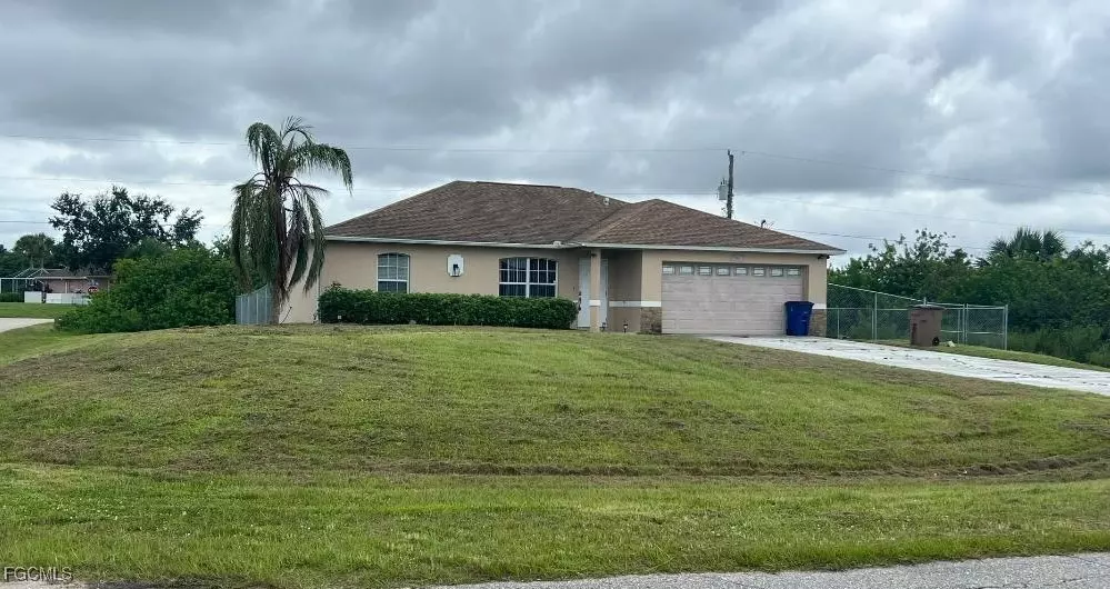3941 Sunset RD, Lehigh Acres, FL 33971