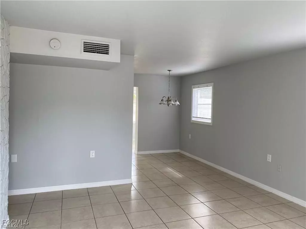North Fort Myers, FL 33903,898 Java Plum AVE