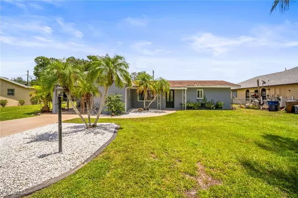 2210 parkview DR, Fort Myers, FL 33905