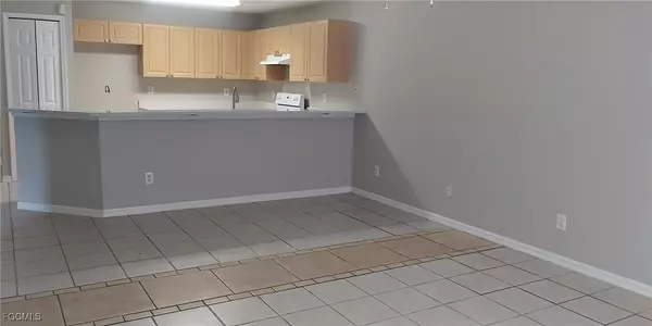 Lehigh Acres, FL 33973,329 - 331 Gilbert AVE S