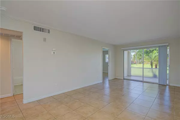 Fort Myers, FL 33919,6300 S Pointe BLVD #317