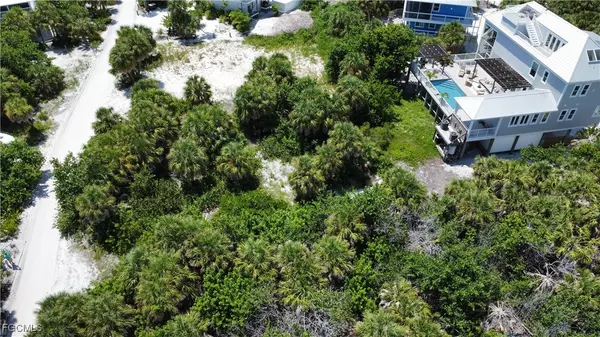 Captiva, FL 33924,4490 Conch Shell DR