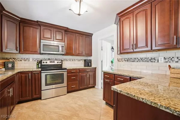 Fort Myers, FL 33901,2741 McGregor BLVD
