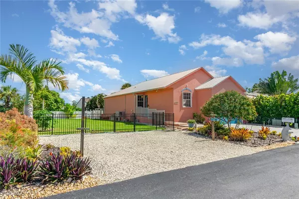Fort Myers, FL 33908,6070 Waterway Bay DR