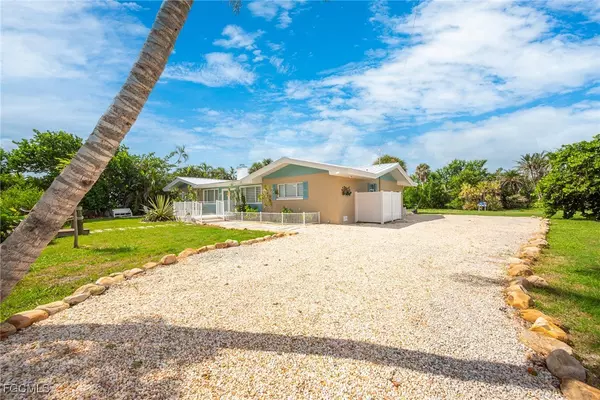 5885 Pine Tree DR, Sanibel, FL 33957