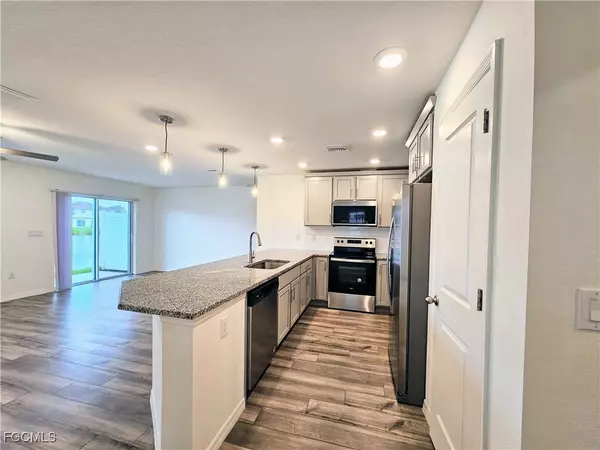 North Fort Myers, FL 33917,15001 Caspian Tern CT #101