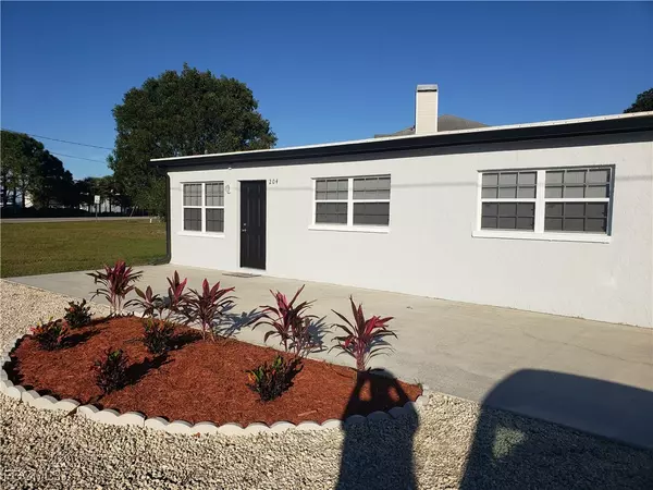 Fort Myers, FL 33907,204 1st ST