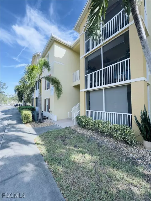Fort Myers, FL 33901,4122 Residence DR #106