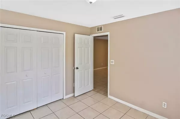 Lehigh Acres, FL 33973,2422 George AVE S