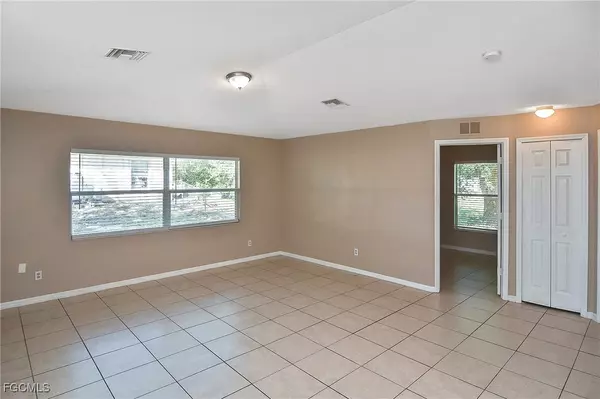 Lehigh Acres, FL 33973,2422 George AVE S