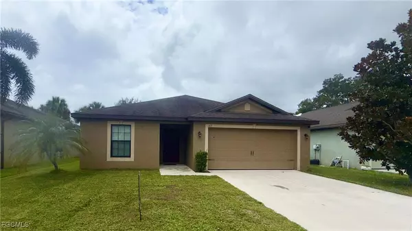 313 Shadow Lakes DR, Lehigh Acres, FL 33974