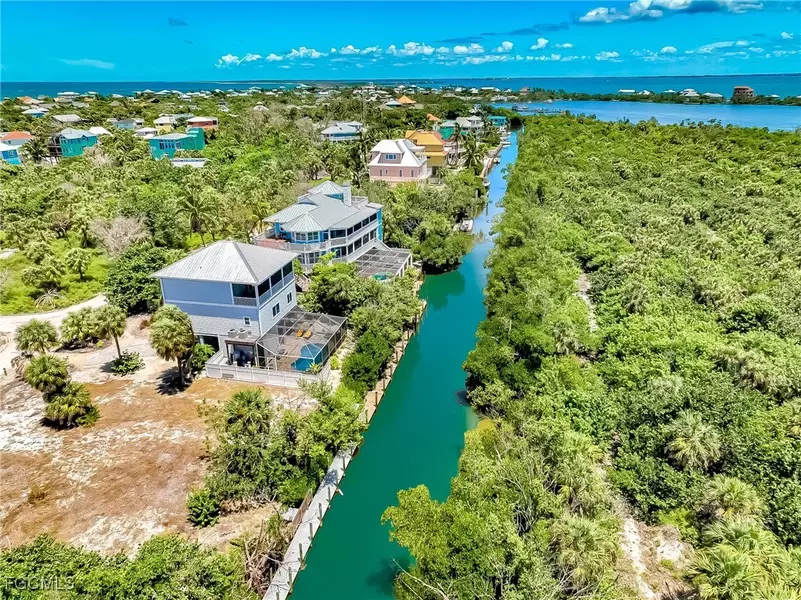 631 Rum RD, Upper Captiva, FL 33924