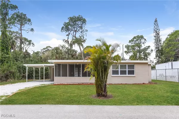 739 Palmetto ST, Englewood, FL 34223