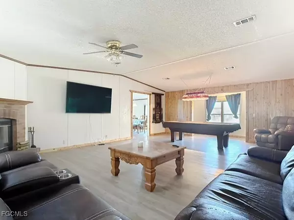 Labelle, FL 33935,1320 Seminole AVE