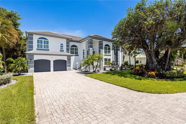 Sanibel, FL 33957,710 Birdie View PT