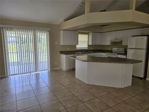 Lehigh Acres, FL 33974,861 Chipley ST