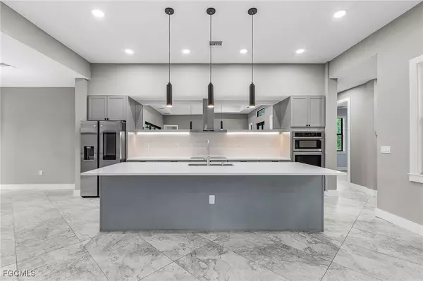 Naples, FL 34120,408 41st AVE NE