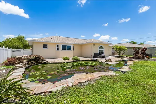 628 SE 9th PL, Cape Coral, FL 33990