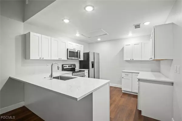 North Fort Myers, FL 33917,15524 crystal lake DR