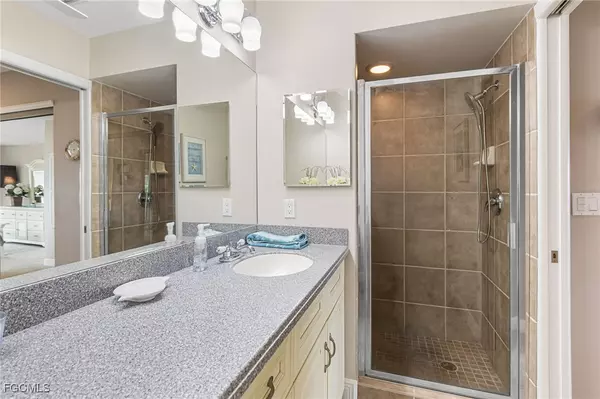 Fort Myers, FL 33919,13411 Gateway DR #221