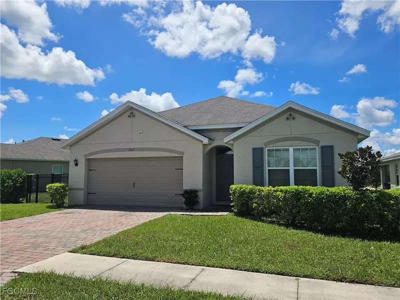 10517 Canal Brook LN, Lehigh Acres, FL 33936