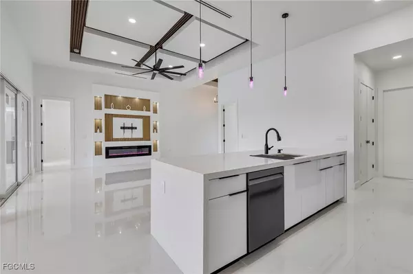 Cape Coral, FL 33990,149 SE 21st ST