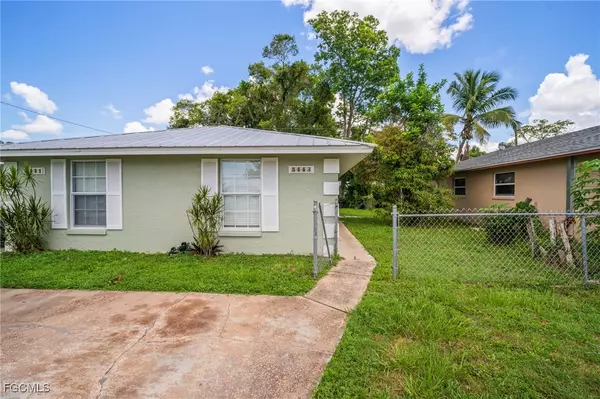 Fort Myers, FL 33907,5443 sago AVE