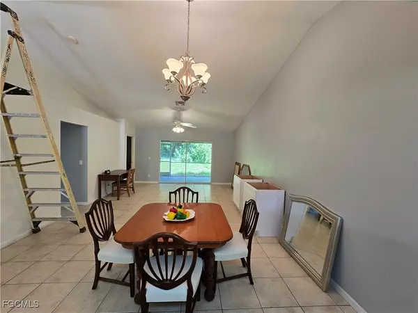 Lehigh Acres, FL 33973,4726-4728 14th ST SW