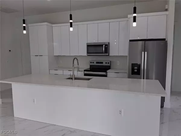 Lehigh Acres, FL 33976,3511 25th ST SW