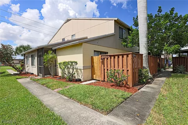 5274 Cedarbend DR #3, Fort Myers, FL 33919