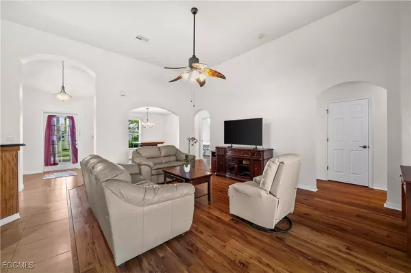 Cape Coral, FL 33914,1516 SW 29th ST