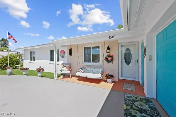 4517 Vinsetta AVE, North Fort Myers, FL 33903